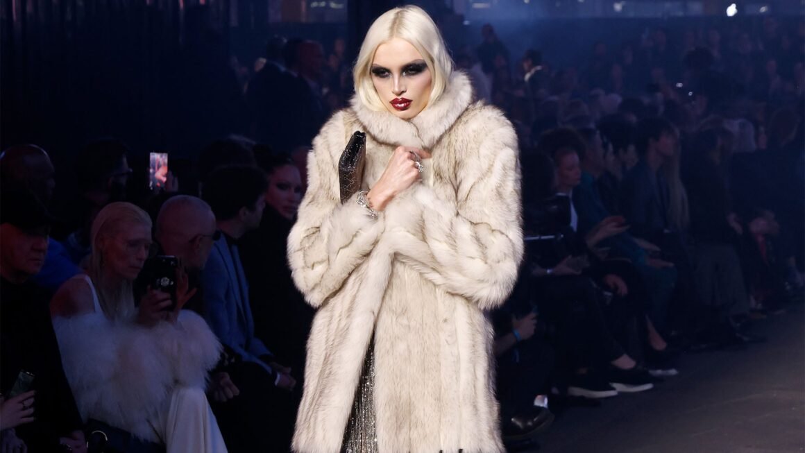 Kering Sales Rise 2%, Gucci Beats Estimates