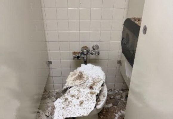 Mice, a Caved-In Ceiling, and Cloudy Water: The GSA’s New Office Is Falling Apart