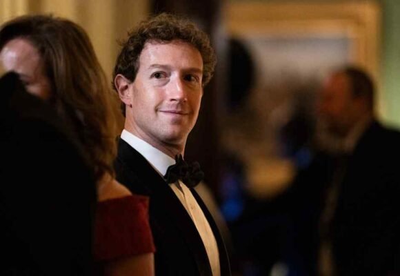 Zuckerberg’s deal to stay in California cheered by wealth tax campaign
